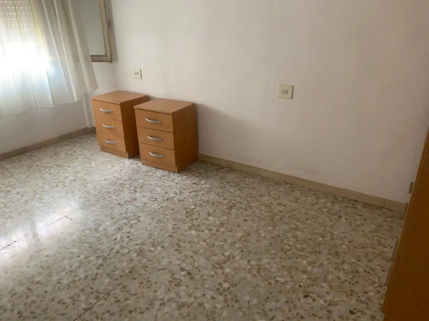 Habitación de Piso de alquiler en Alicante / Alacant con Amueblado y Balcón