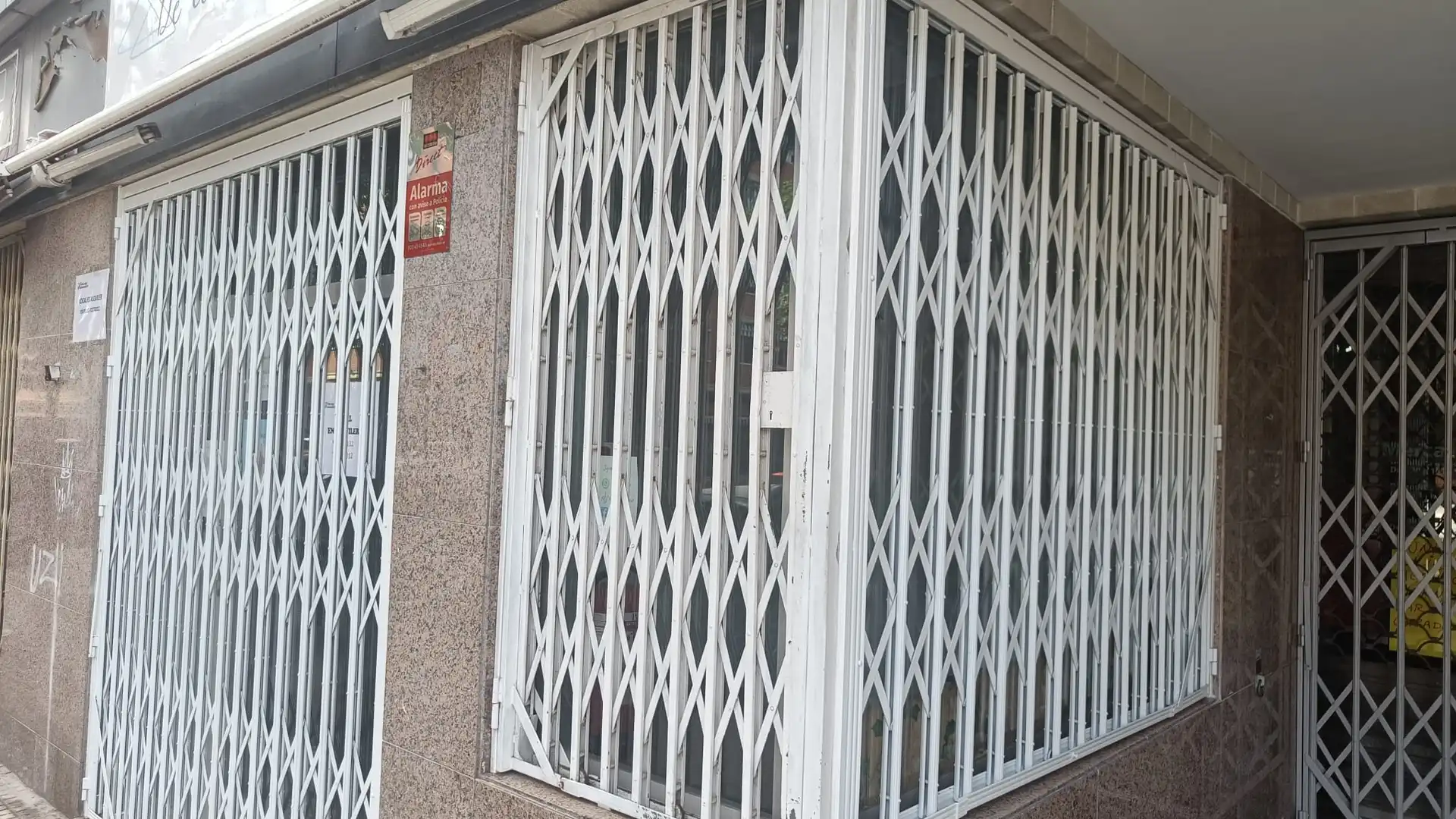 Vista exterior de Local de alquiler en El Prat de Llobregat