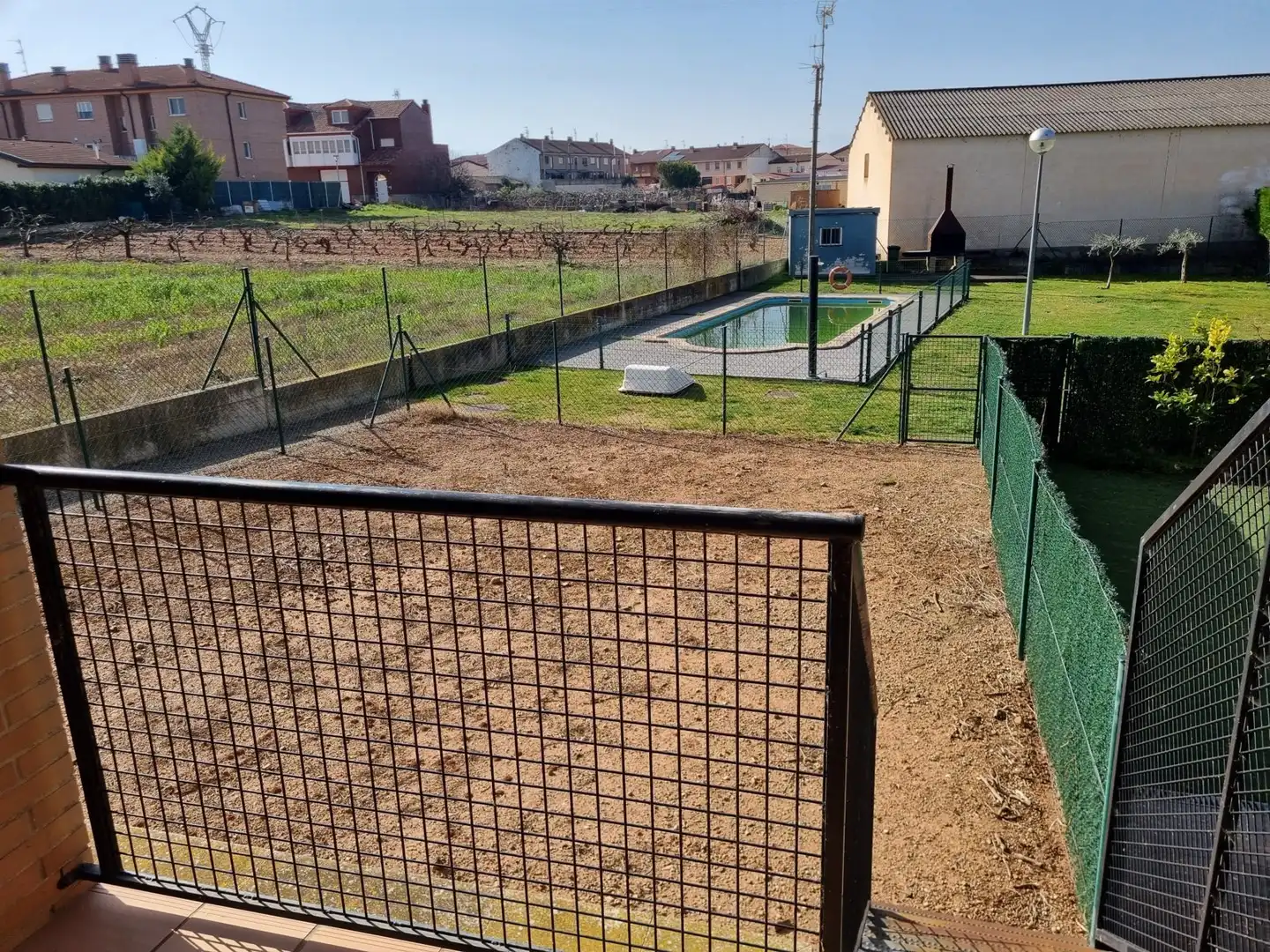 Piscina de Casa adosada en venta en Uruñuela con Calefacción, Jardín privado y Parquet