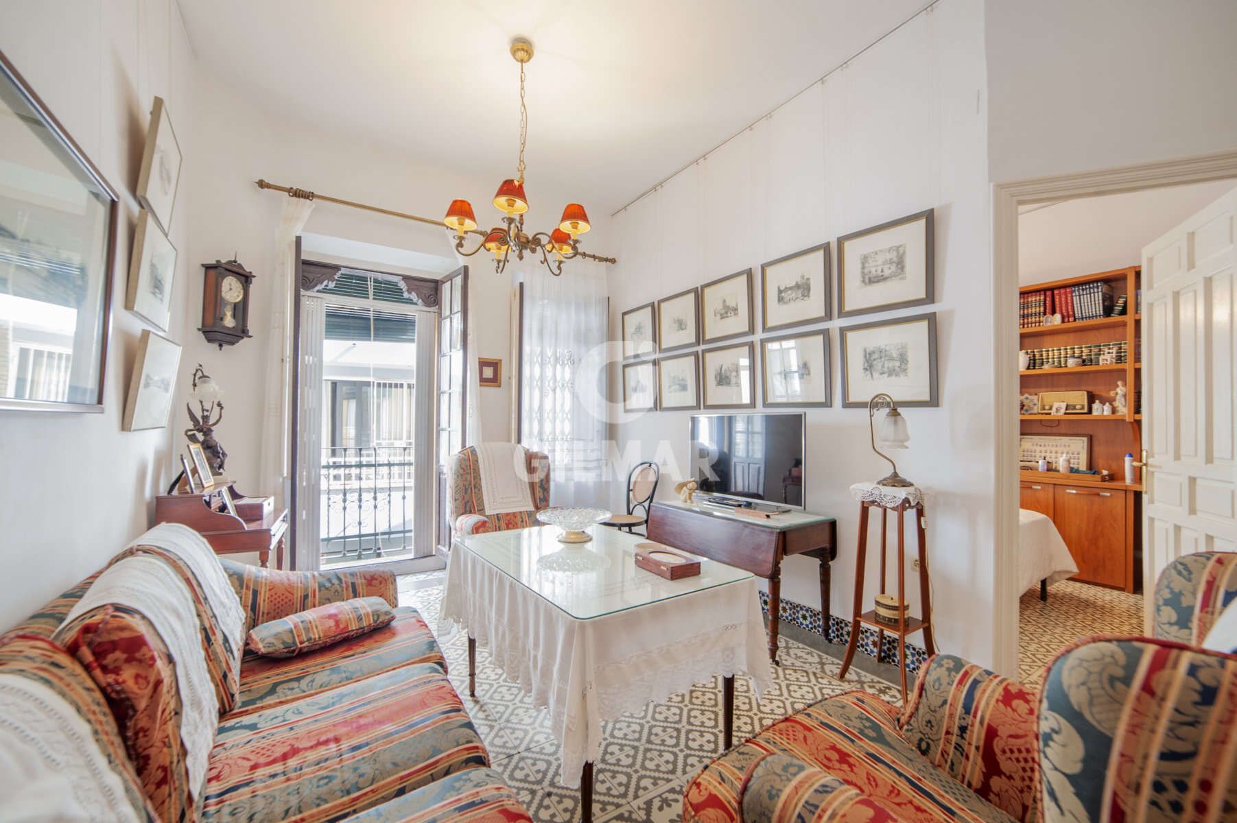 Sala d'estar de Casa adosada en venda en  Sevilla Capital amb Calefacció