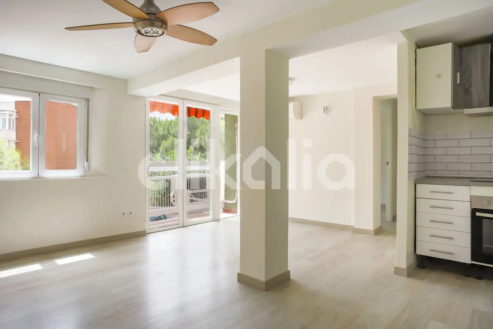 Sala de estar de Piso de alquiler en Alcalá de Henares con Aire acondicionado y Terraza