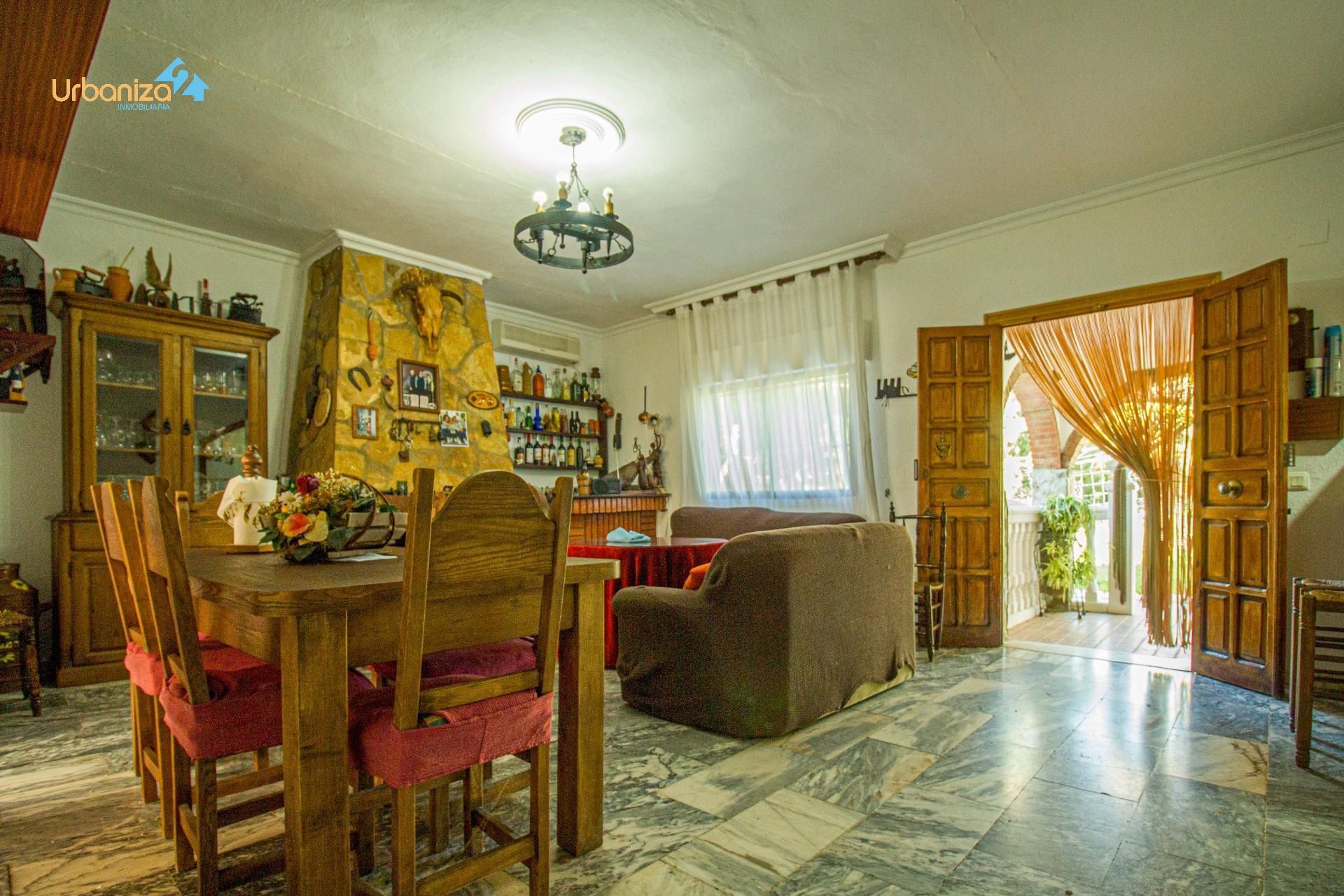 Jardí de Casa o xalet en venda en Badajoz Capital amb Jardí privat, Terrassa i Traster