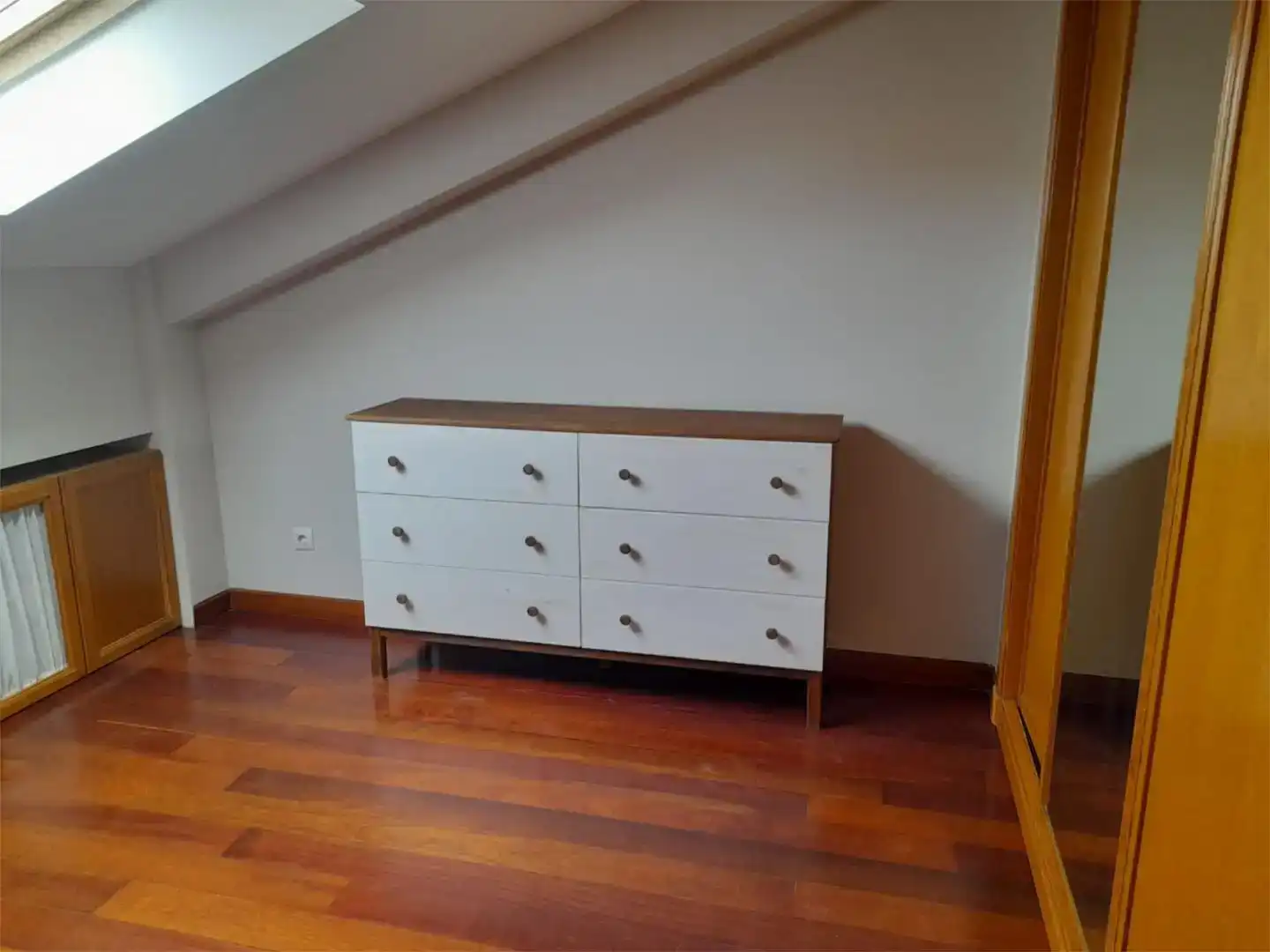 Schlafzimmer von Maisonette zur Miete in Gozón mit Parkett und Möbliert