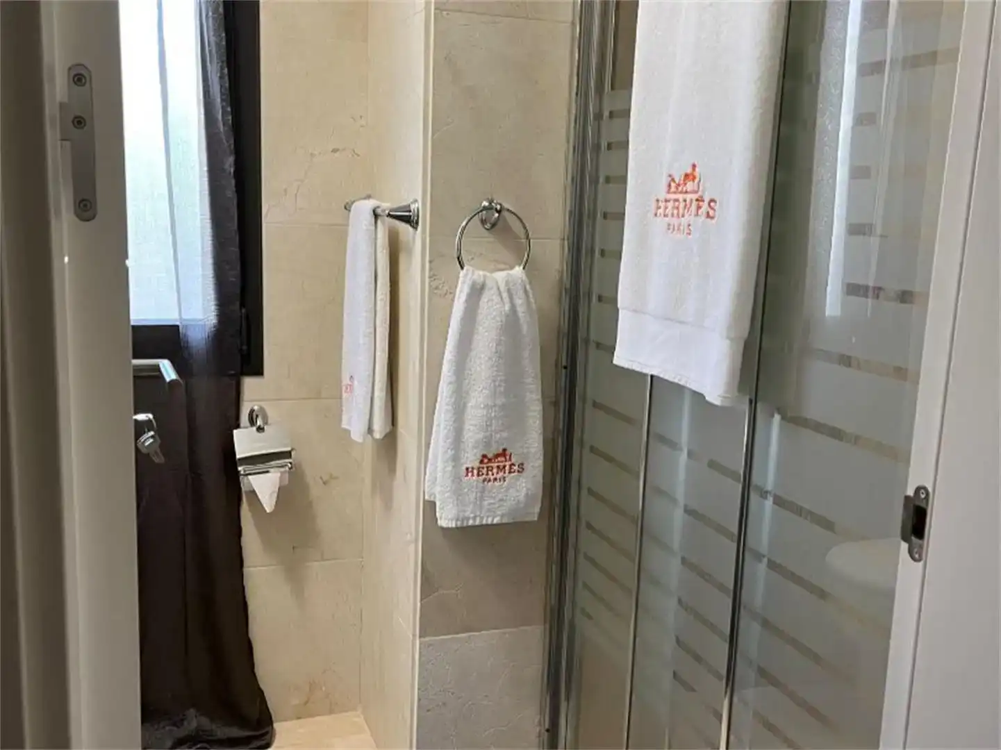 Bany de Àtic de lloguer en Benahavís amb Aire condicionat i Piscina