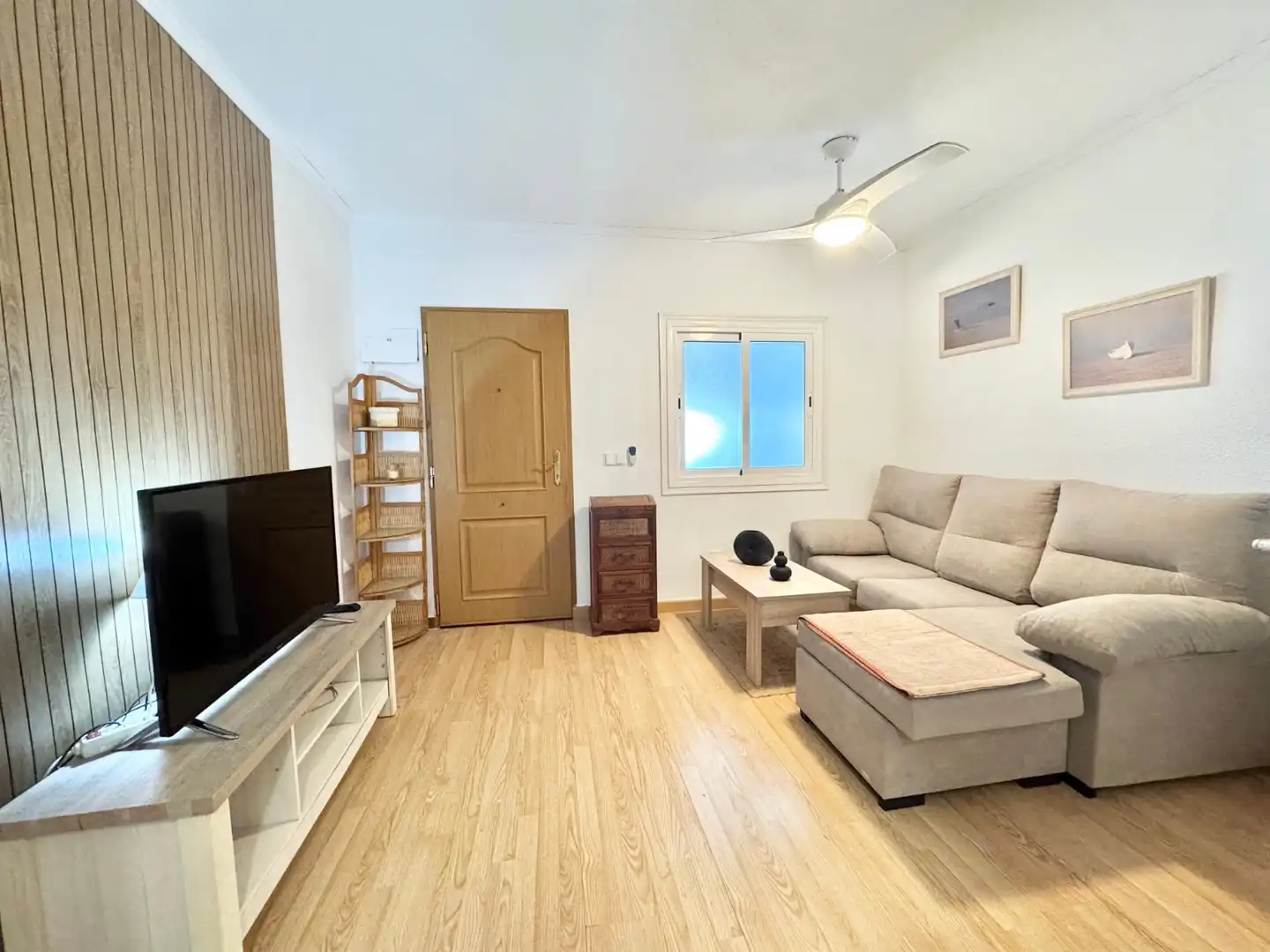 Living room of Flat for rent in Santa Pola  with Heating, Parquet flooring and Terrace