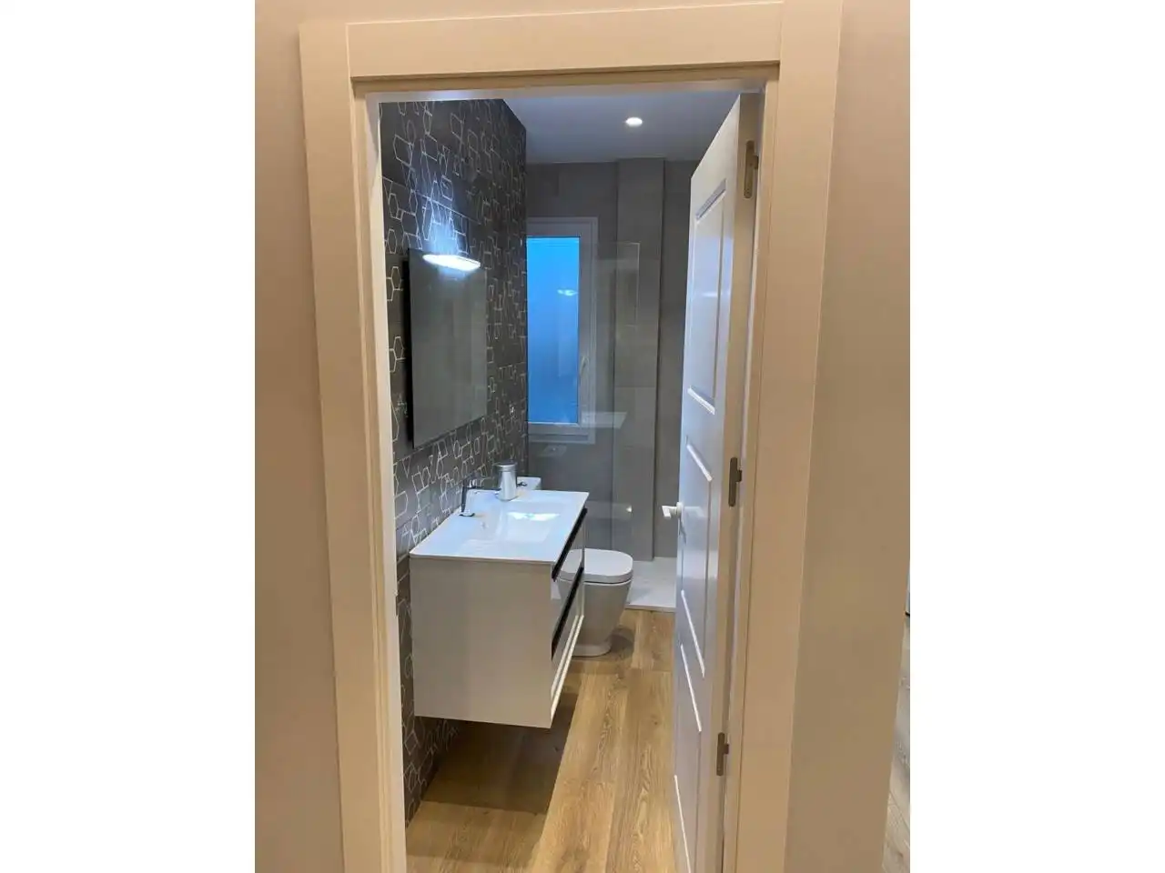 Badezimmer von Wohnung zum Verkauf in Burgos mit Heizung und Abstellraum