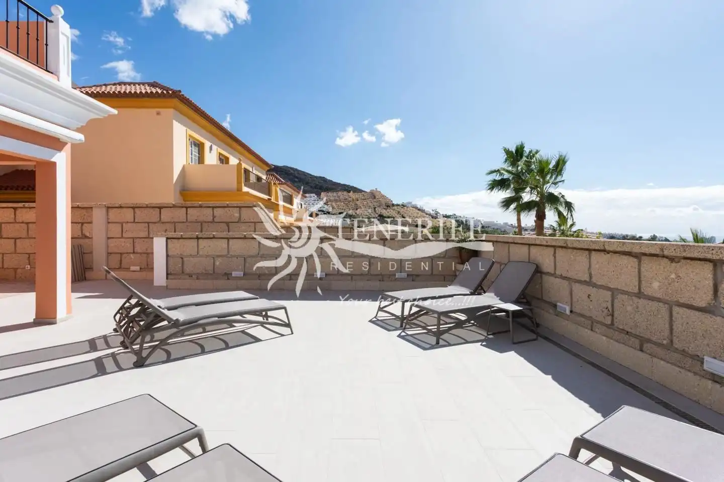 Terrassa de Casa o xalet en venda en Adeje amb Aire condicionat, Terrassa i Moblat