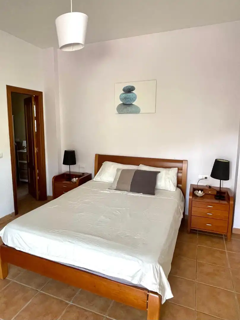 Dormitori de Casa o xalet en venda en Torrox amb Jardí privat, Piscina i Moblat