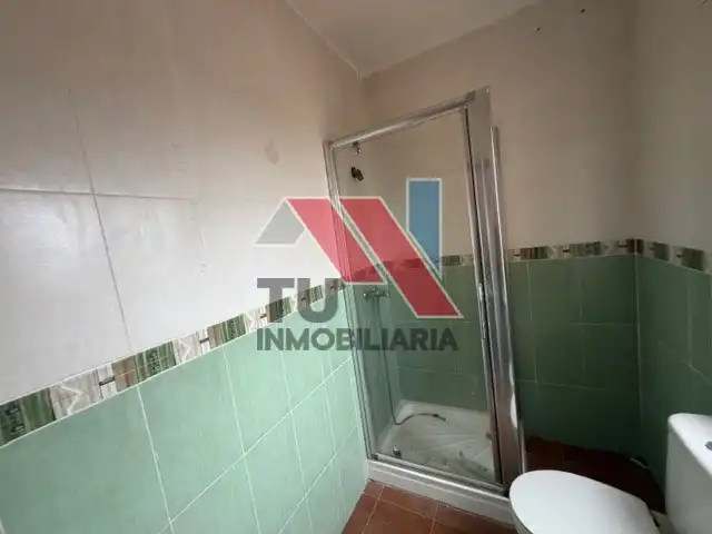 Dormitori de Casa o xalet en venda en Otero amb Calefacció, Jardí privat i Balcó