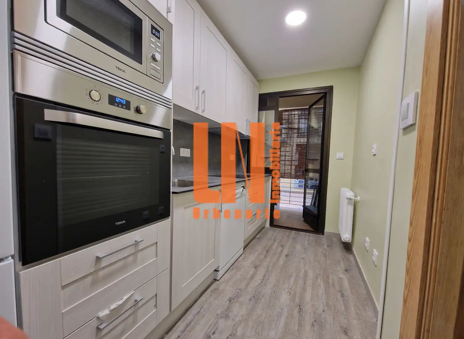Cocina de Piso de alquiler en Pozuelo de Alarcón con Calefacción, Parquet y Terraza
