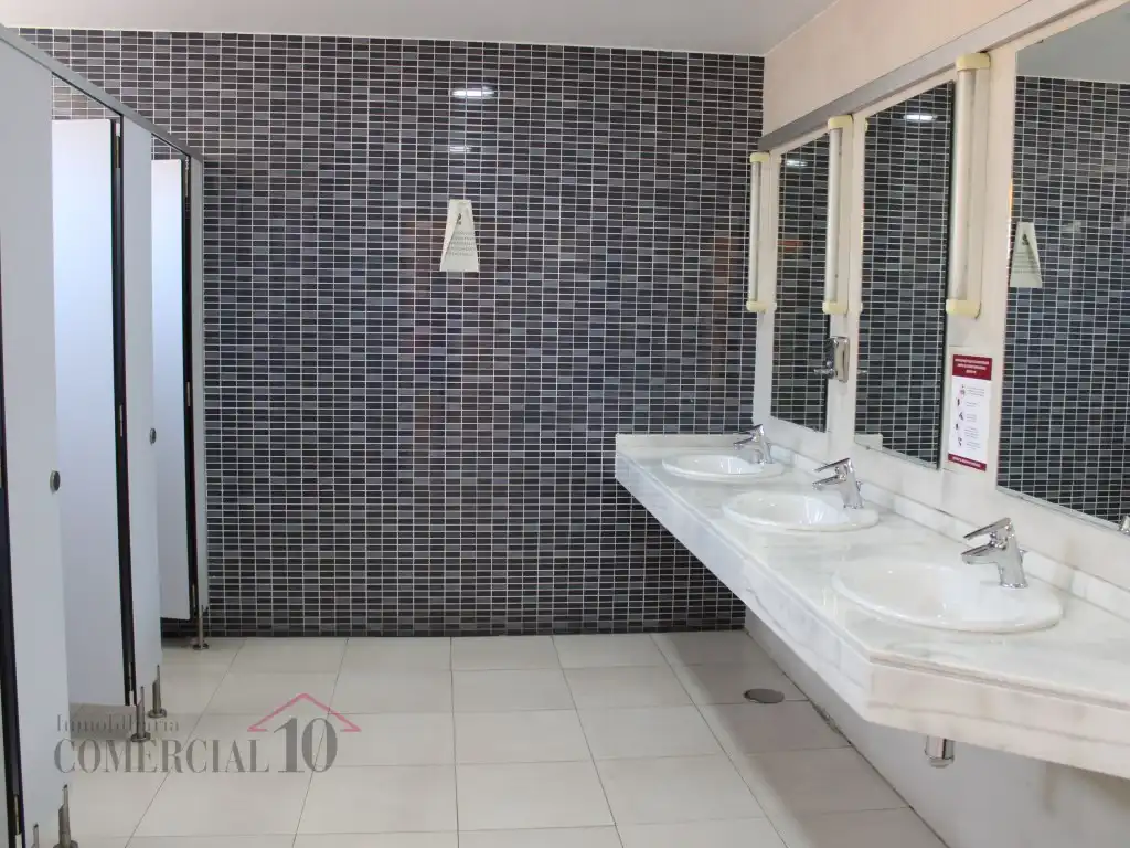 Office space with lift to rent in Calle Luis Alvarez Lencero, imagen 12