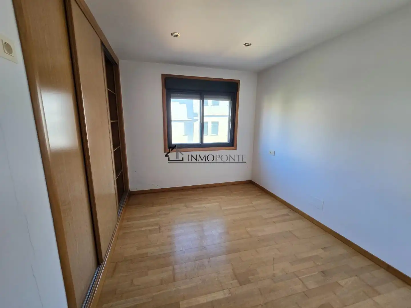 Habitación de Piso en venta en Marín con Calefacción y Balcón