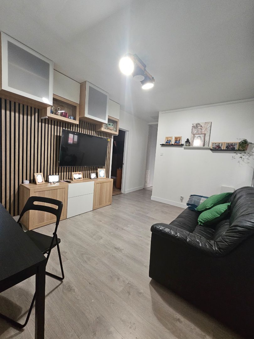 Living room of Flat for sale in Cornellà de Llobregat  with Air Conditioner, Heating and Furnished