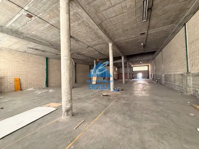 Nave industrial de alquiler en Bedia