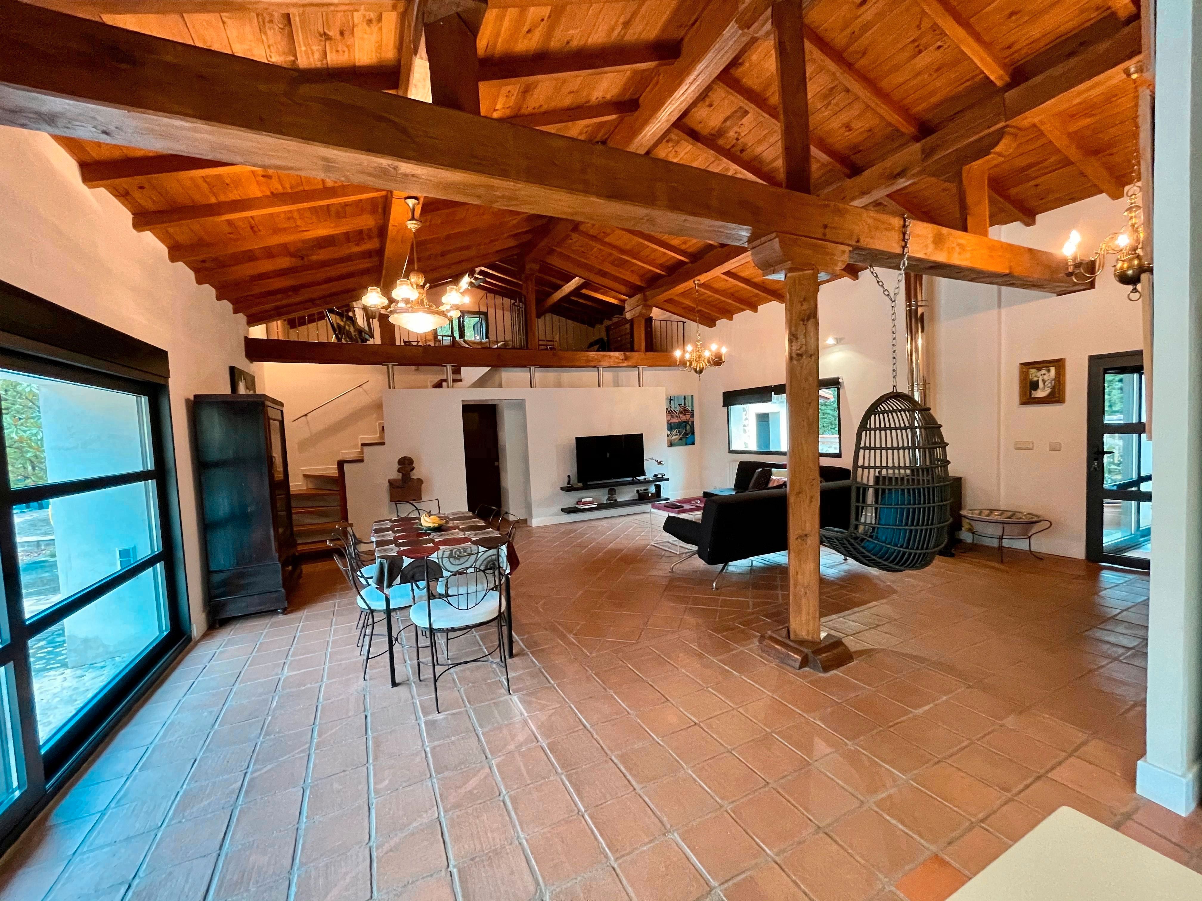 Sala d'estar de Casa o xalet en venda en Cuacos de Yuste amb Aire condicionat, Calefacció i Jardí privat