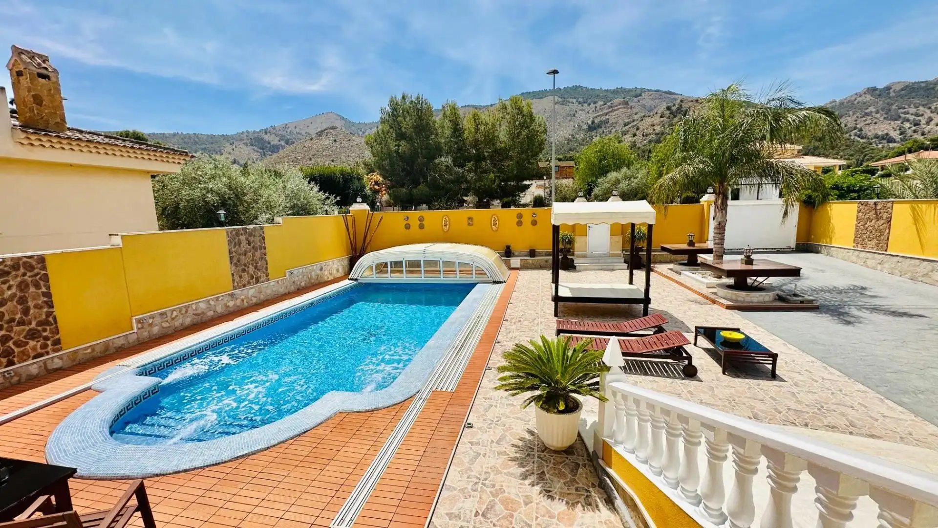 Piscina de Casa o xalet en venda en Orihuela amb Calefacció, Jardí privat i Terrassa