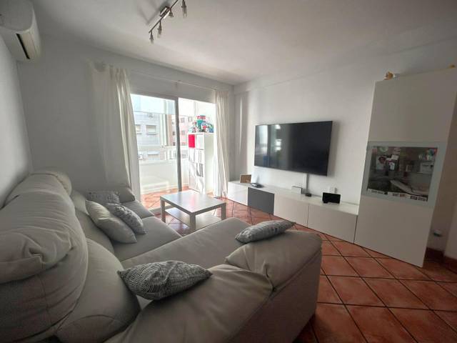 Piso en Venta en Plaza RICARDO VERDUGO LANDI en Girón - Las Delicias