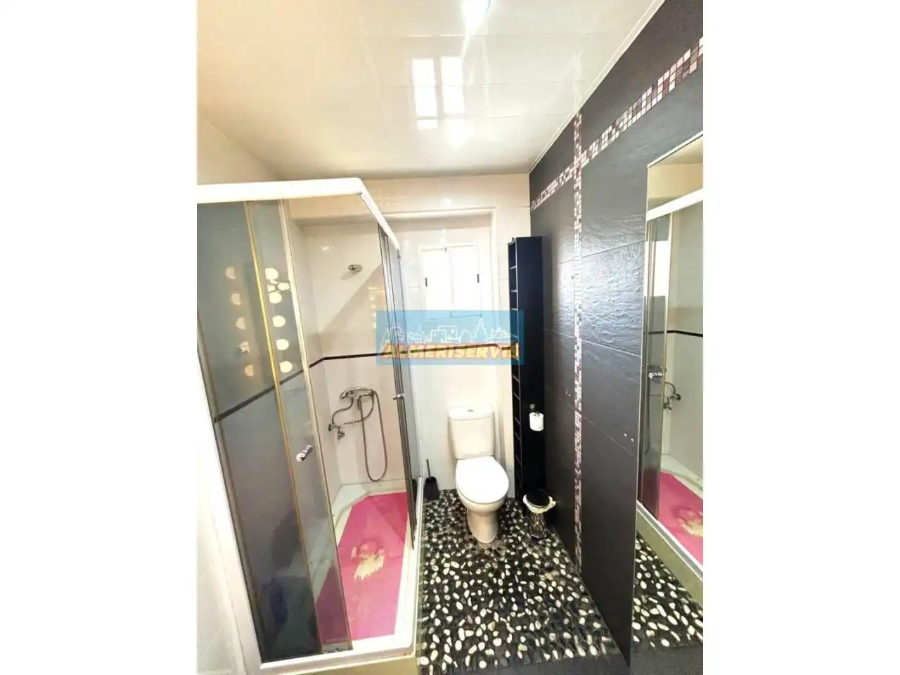 Badezimmer von Wohnungen zum Verkauf in Berja mit Klimaanlage, Terrasse und Möbliert