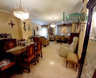 Living room of Flat to rent in  Granada Capital  with Furnished, Washing machine and Microwave