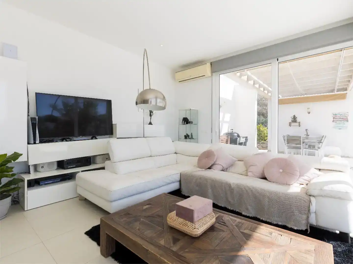 Sala d'estar de Casa o xalet en venda en Sant Lluís amb Aire condicionat, Piscina i Balcó