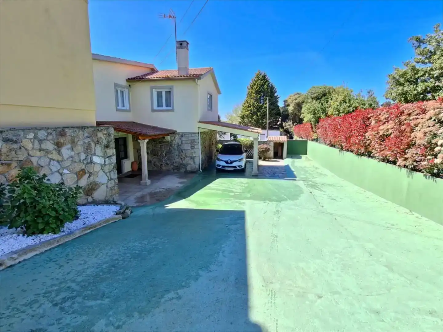 Vista exterior de Casa o chalet en venta en Nigrán con Balcón