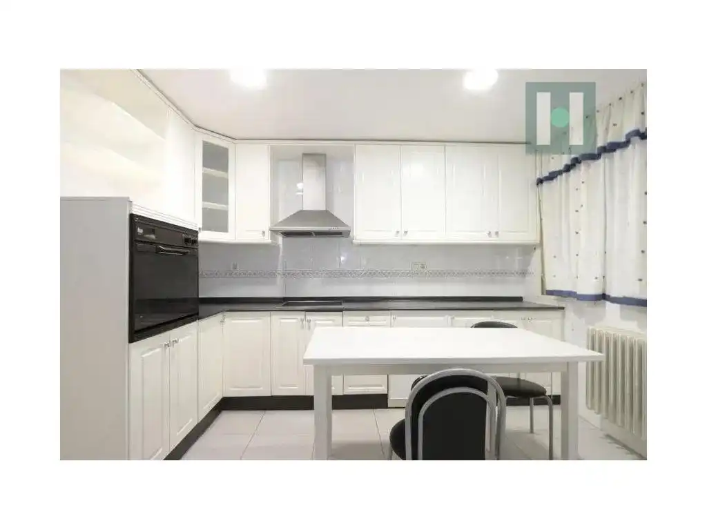 Piso en venta en Plaza Castellini, Casco Antiguo