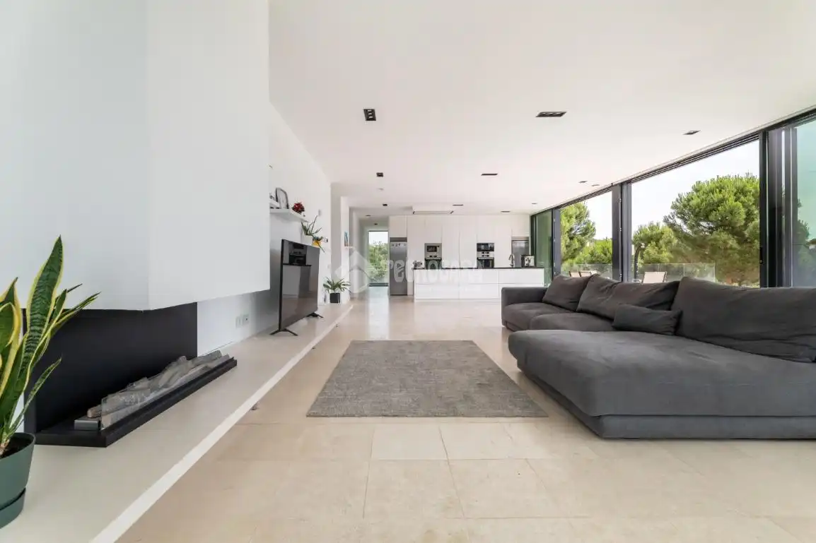 Sala d'estar de Casa o xalet en venda en Torrelodones amb Aire condicionat, Calefacció i Jardí privat