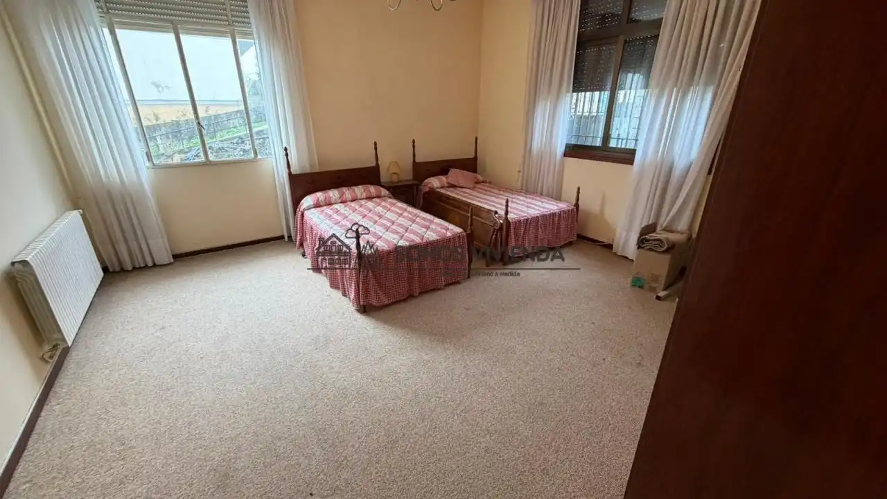 Bedroom of Houses for sale in Ourense Capital   with Heating, Private garden and Terrace