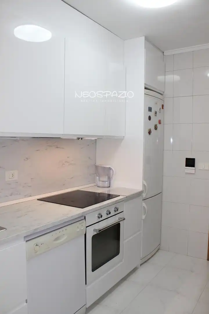 Cuina de Pis en venda en Lugo amb Calefacció, Parquet i Terrassa