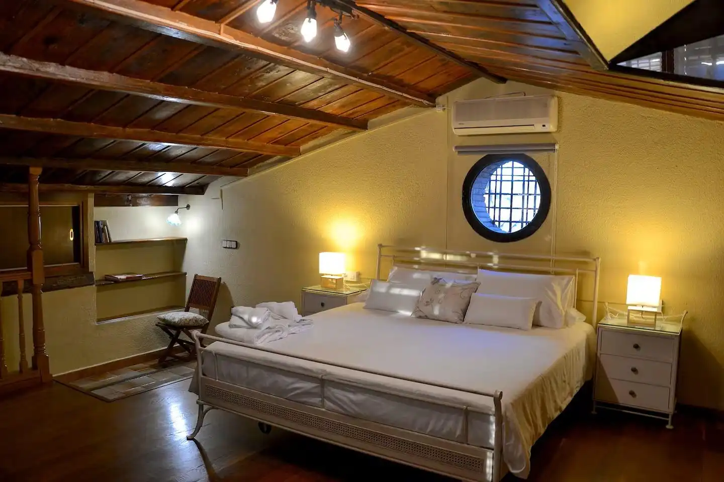 Bedroom of Commercial properties for sale in Peralada