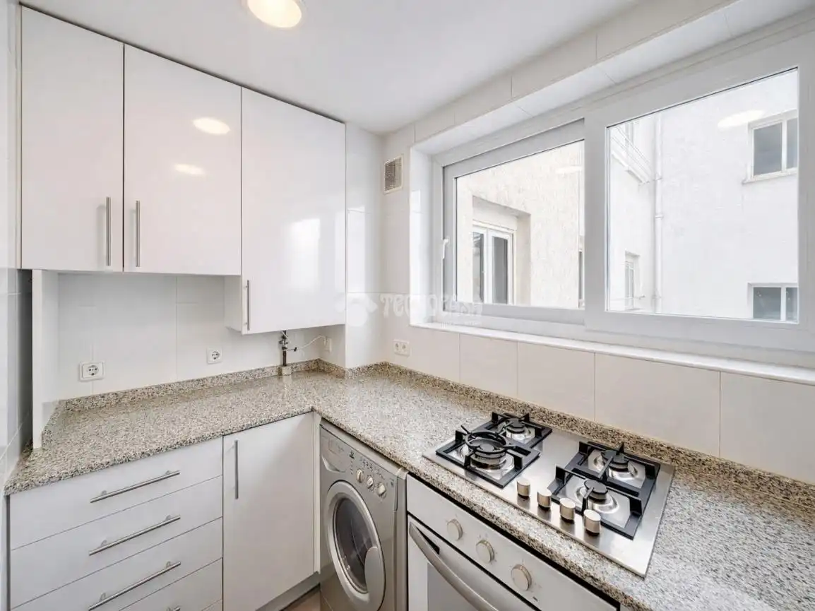 Küche von Wohnung zum Verkauf in Madrid