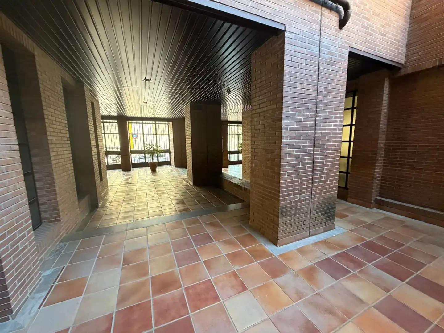 Flat for rent in Sevilla  with Air Conditioner, Terrace and Furnished