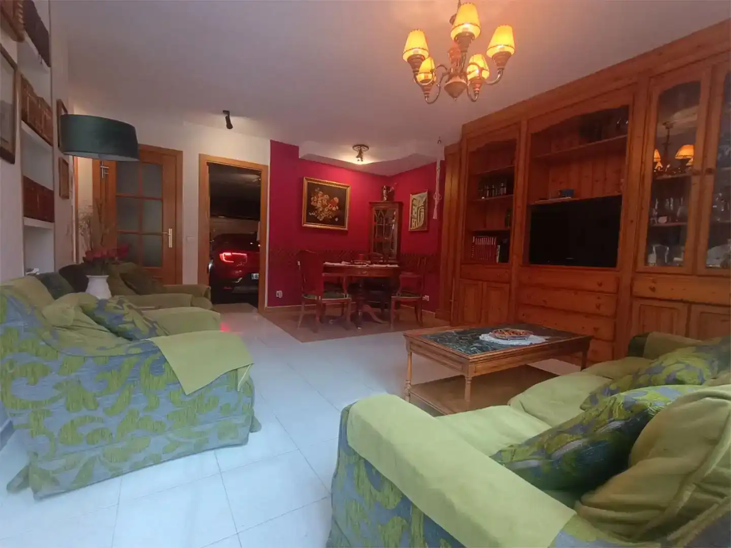 Sala d'estar de Pis en venda en Getafe amb Aire condicionat, Jardí privat i Moblat
