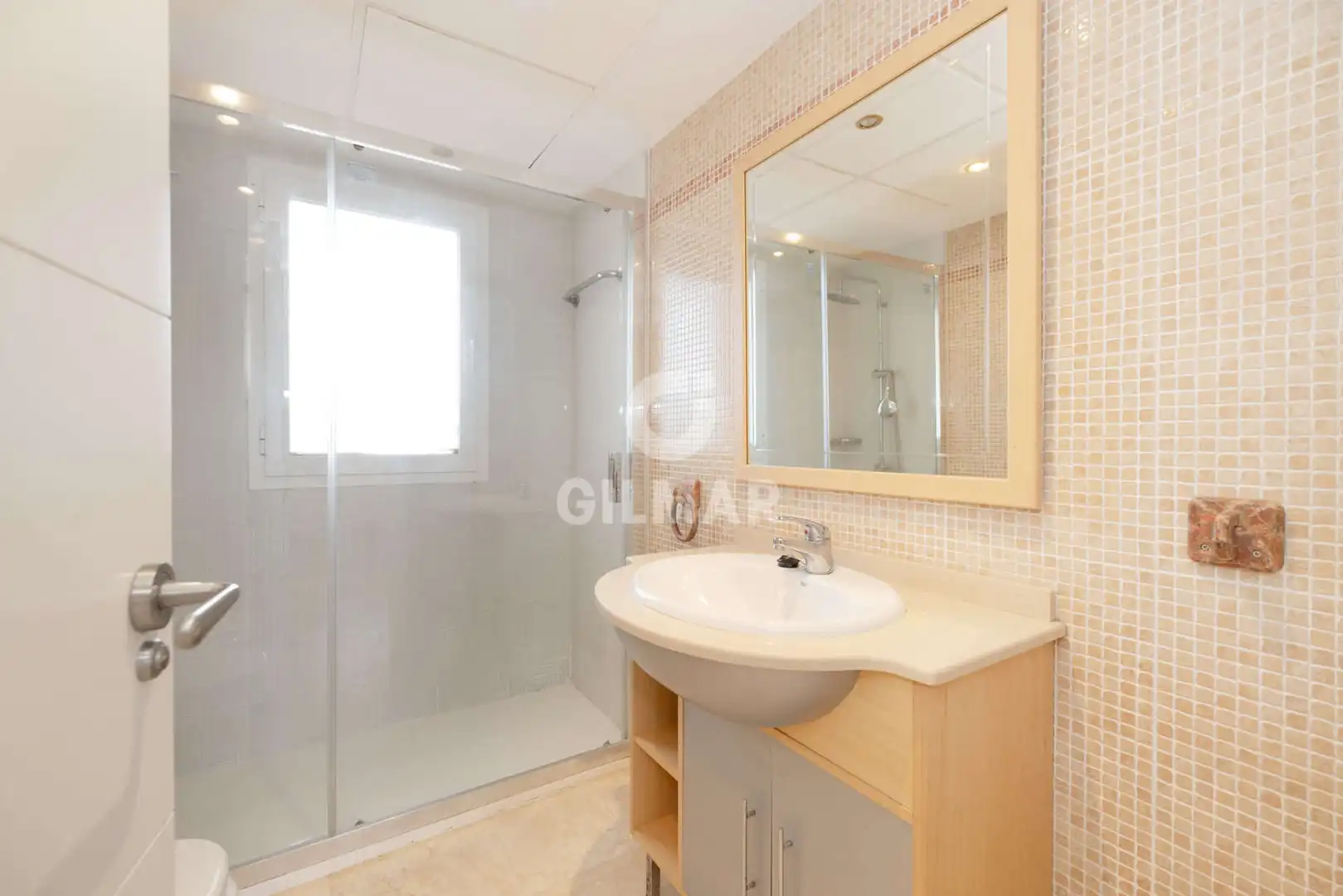 Baño de Dúplex en venta en Estepona con Calefacción, Jardín privado y Piscina