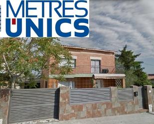 Vista exterior de Casa adosada en venda en Lliçà de Vall amb Terrassa, Piscina i Balcó