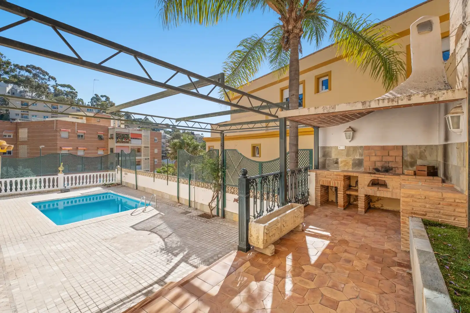 Swimming pool of Detached homes for sale in Málaga  with Air Conditioner, Terrace and Swimming Pool