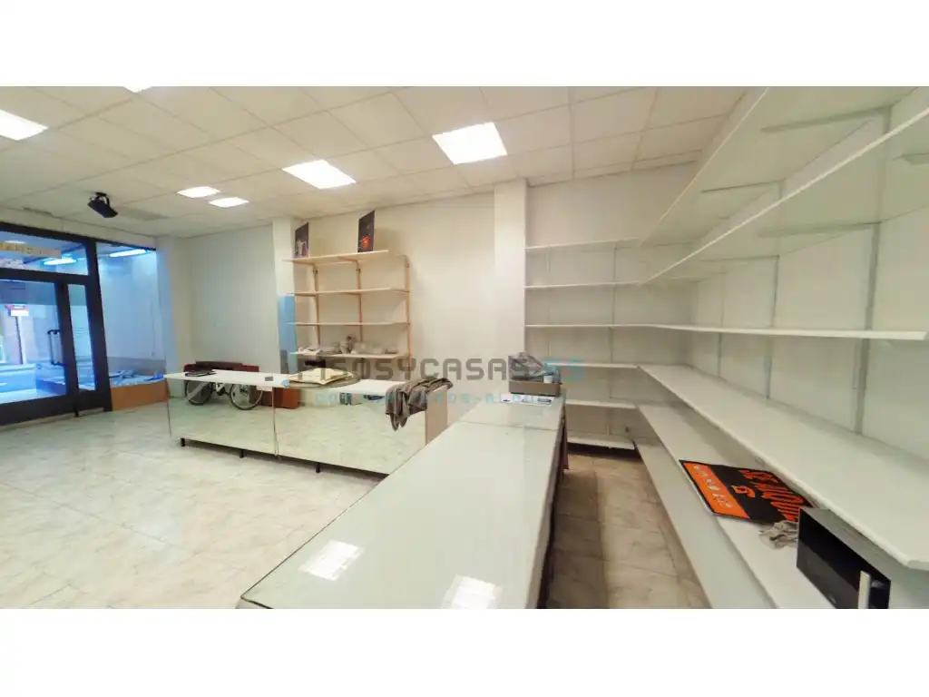Local en venta en Zaragoza con Amueblado
