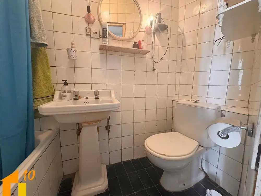Bathroom of Apartments for sale in Burgos
