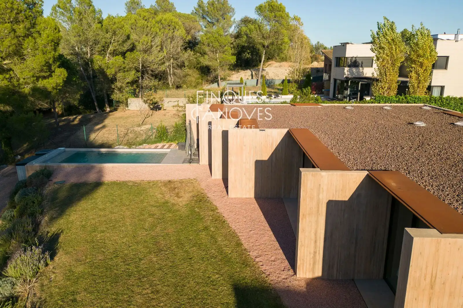Vista exterior de Casa adosada en venta en Sant Julià de Ramis con Aire acondicionado, Calefacción y Piscina