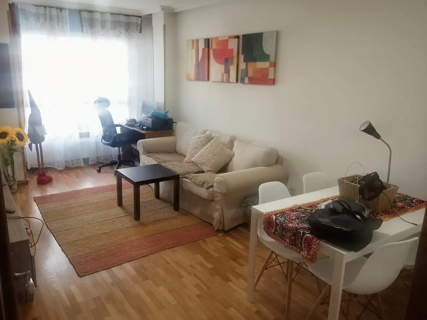 Sala de estar de Piso en venta en Oviedo  con Calefacción, Parquet y Trastero