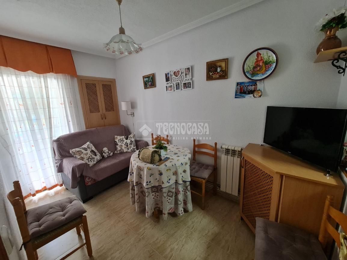 Flat for sale in Casco Antiguo, Centro