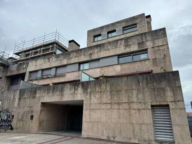 Garaje en Alquiler en Calle Avenida Sabino Arana Etorbidea S-N en Centro Urbano - Hirigunea
