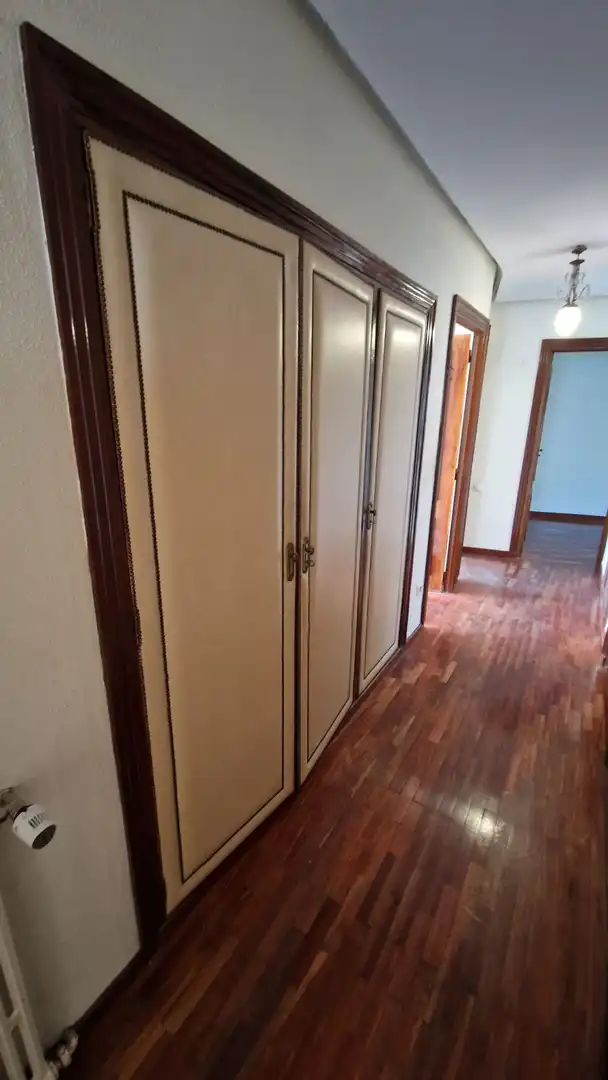 Büro zur Miete in León Capital  mit Terrasse