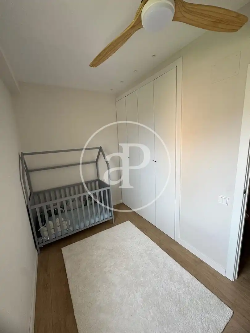 Bedroom of Flat for rent in Valencia  with Air Conditioner, Heating and Furnished