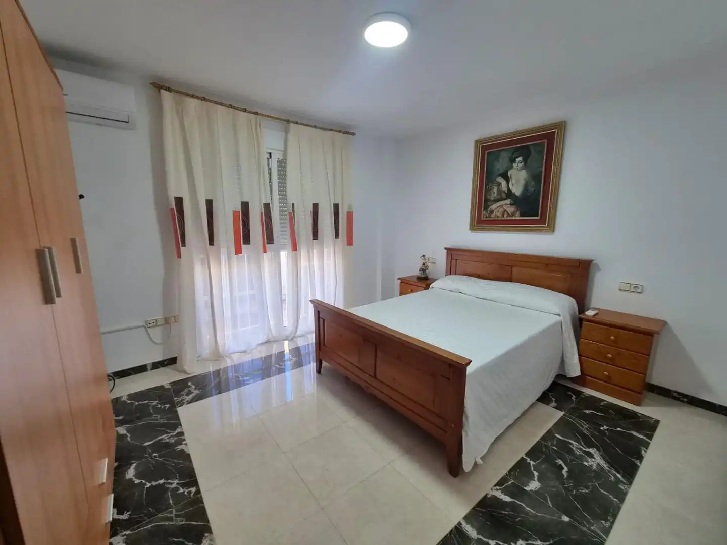 Schlafzimmer von Dachboden zur Miete in Casco Antiguo