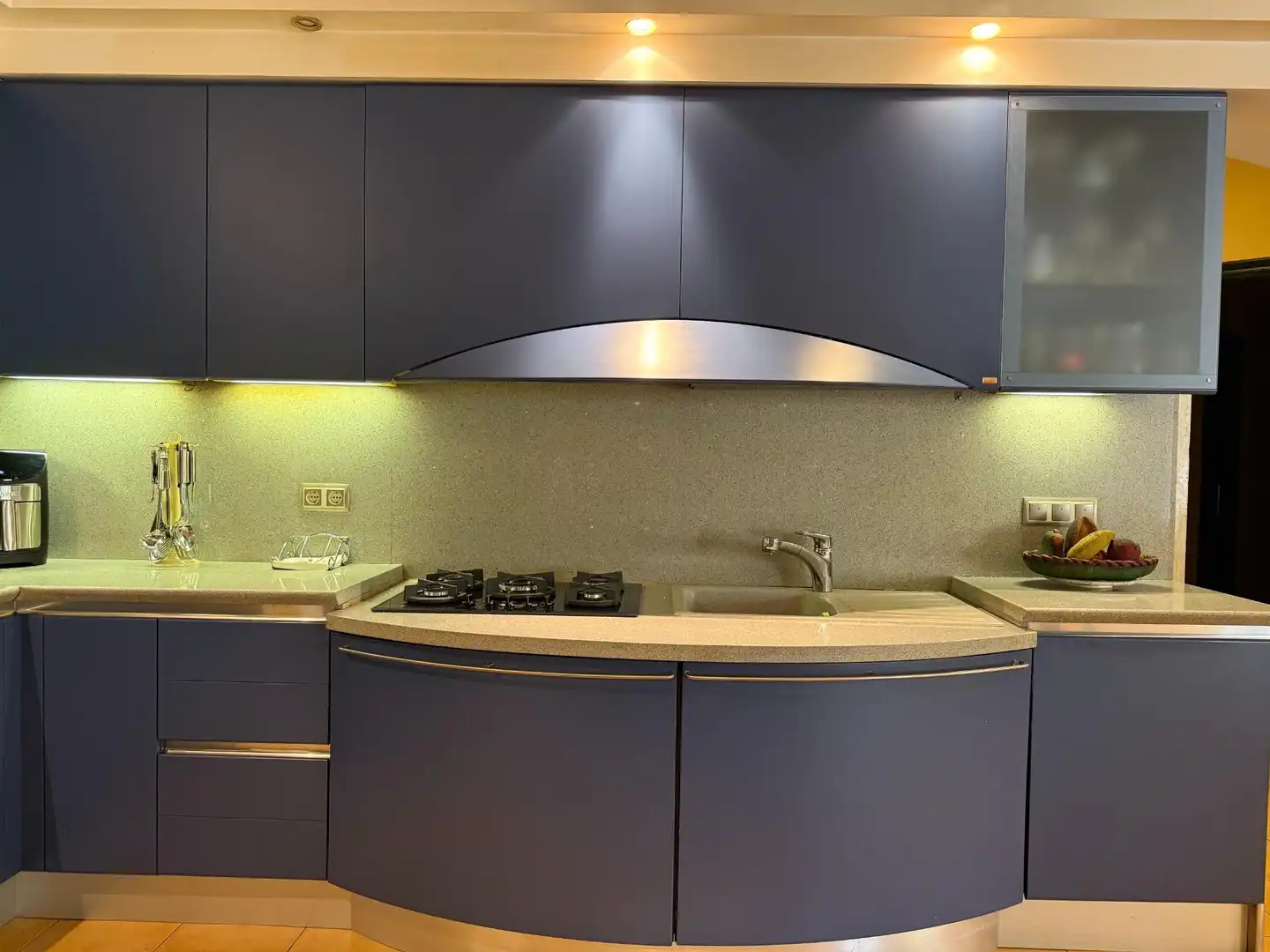 Cocina de Casa o chalet en venta en Gelves con Aire acondicionado, Jardín privado y Terraza