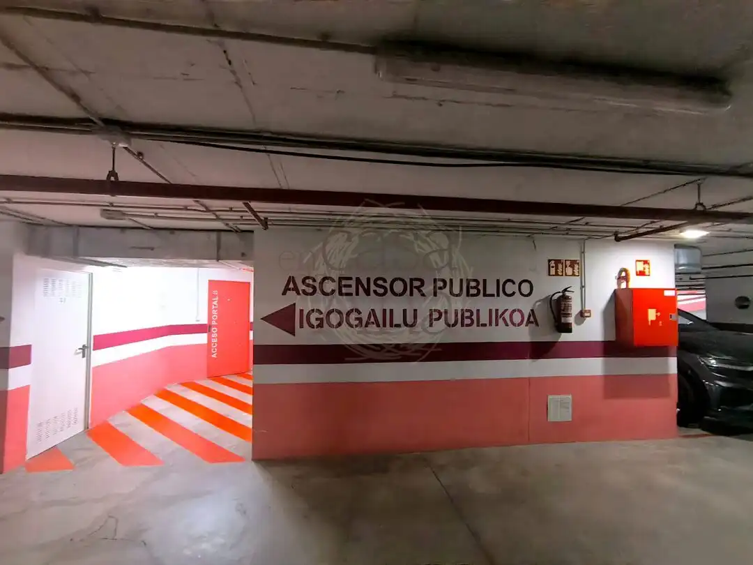 Parkplatz von Garage zur Miete in Bilbao 