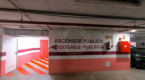 Foto 2 von Garage zur Miete in Paseo Uribitarte Isozaki, Albia, Bilbao