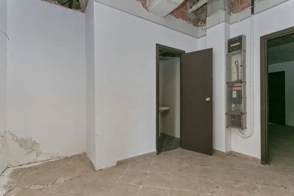Local en venta en Avinyonet del Penedès