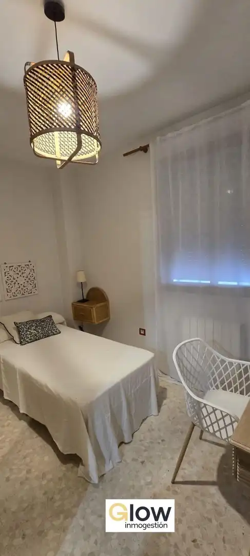 Dormitori de Pis per a compartir en Badajoz amb Aire condicionat, Calefacció i Terrassa